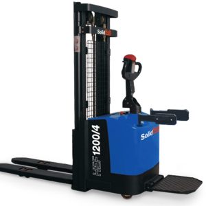 Gerbeur électrique HEF1200/4 avec poste de conduite, hauteur de levage 90 – 4.000 mm, capacité de charge 1.200 kg, SolidHub